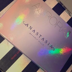 Anastasia Beverly Hills Glow Kit Aurora ⭐️